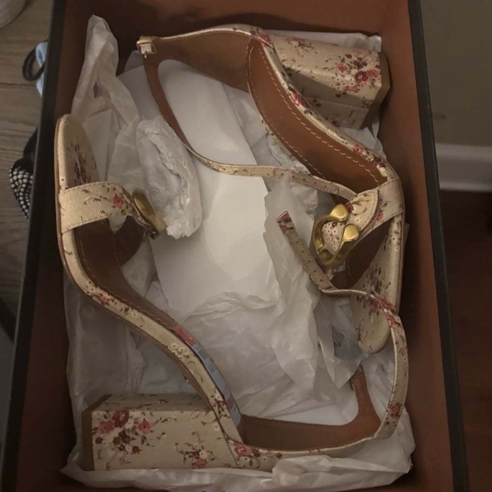 Coach Floral Beige Block Heels with Gold Accent - Picture 2 of 3